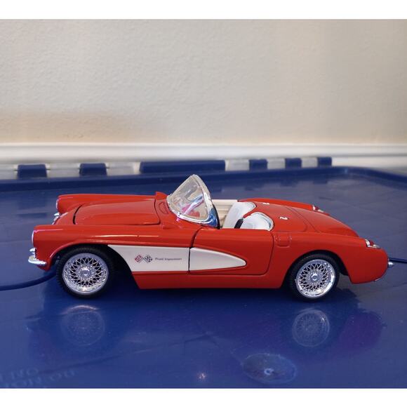 SunnySide 1957 Corvette Roadster Convertible 1:24 Die Cast model car - Picture 1 of 10